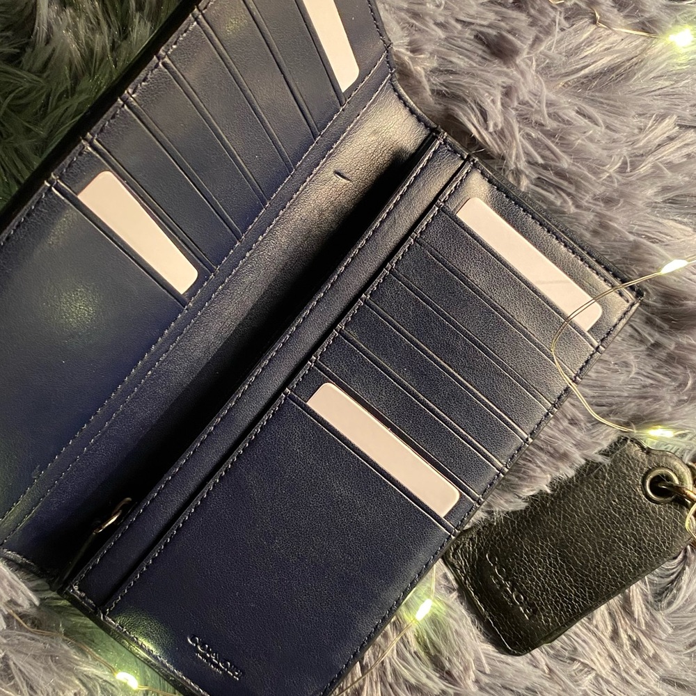 COACH- Breast pocket wallet - Picture 2 of 7